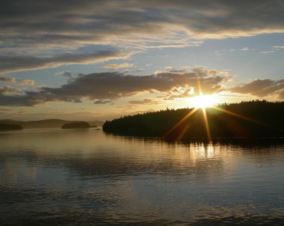 Setting sun, San Juan Island. Photo by Alex Shapiro.