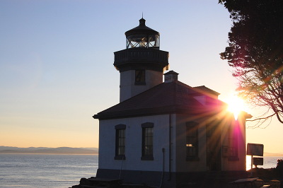 [IMAGE] Lime Kiln lighthouse