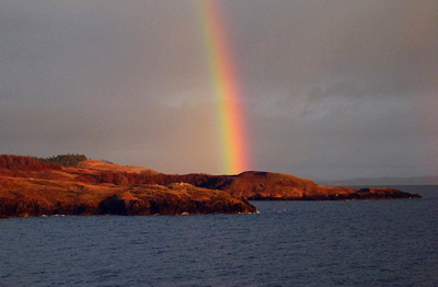 [IMAGE] rainbow over Golden Point